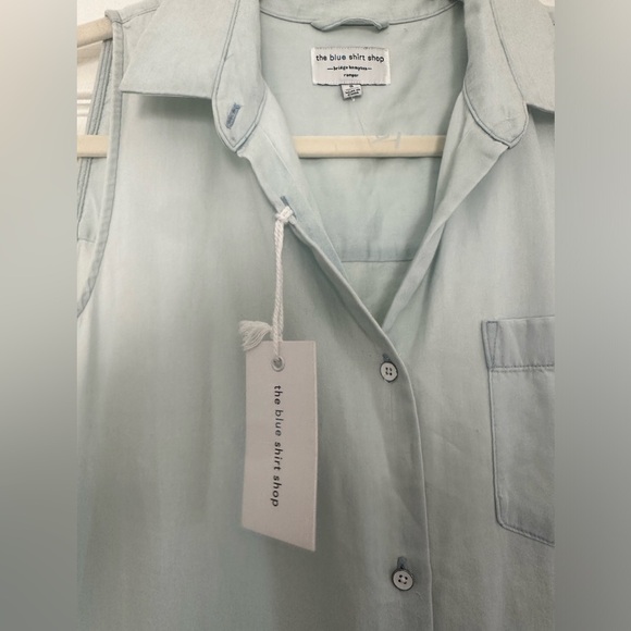 The Blue Shirt Shop Sleeveless Chambray Bridge Hampton
Romper size S small - Picture 5 of 10